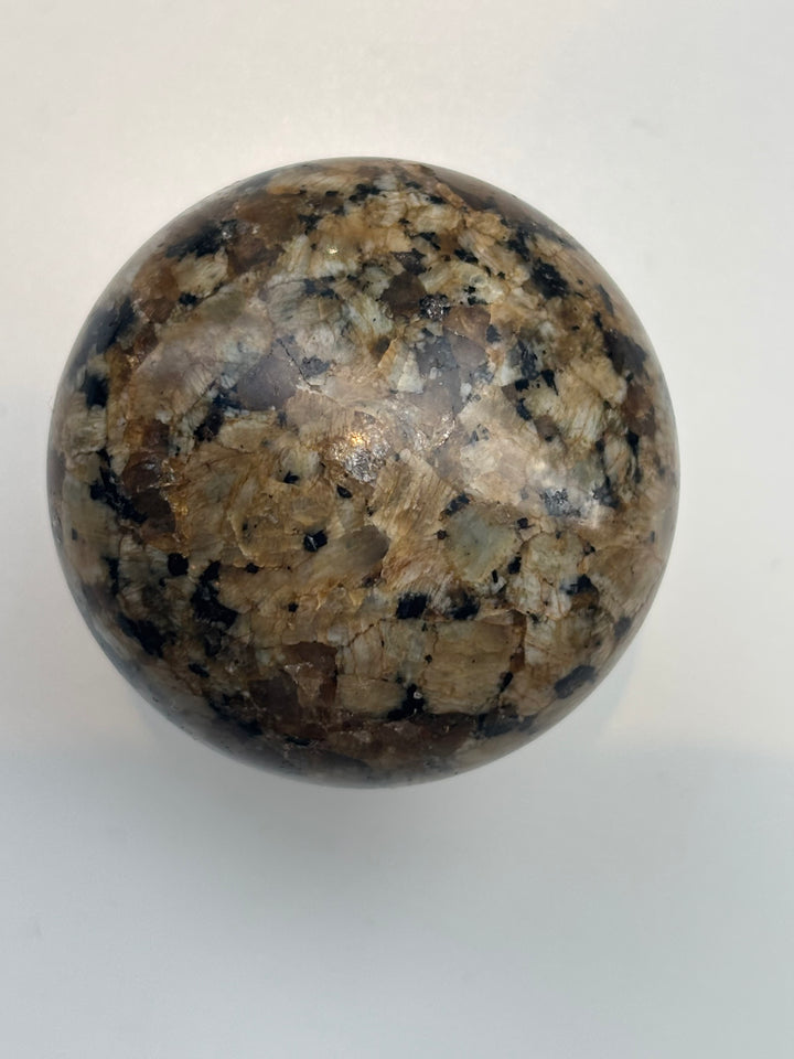 Knopp 98928 i kalksten och marmor med fot i rostfri look