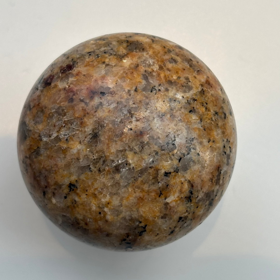 Knopp 98928 i kalksten och marmor med fot i rostfri look - Lundell & Zetterberg