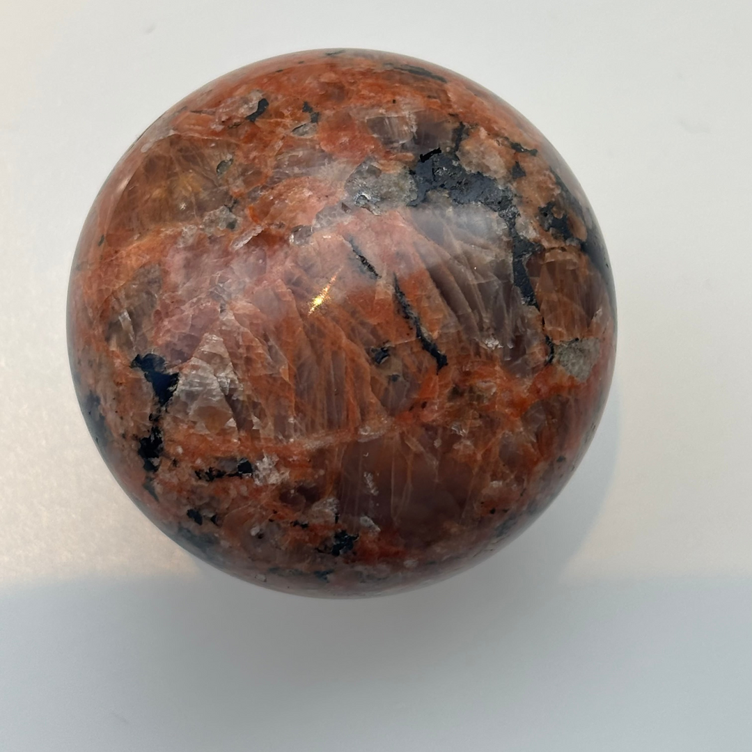 Knopp 98928 i kalksten och marmor med fot i rostfri look - Lundell & Zetterberg